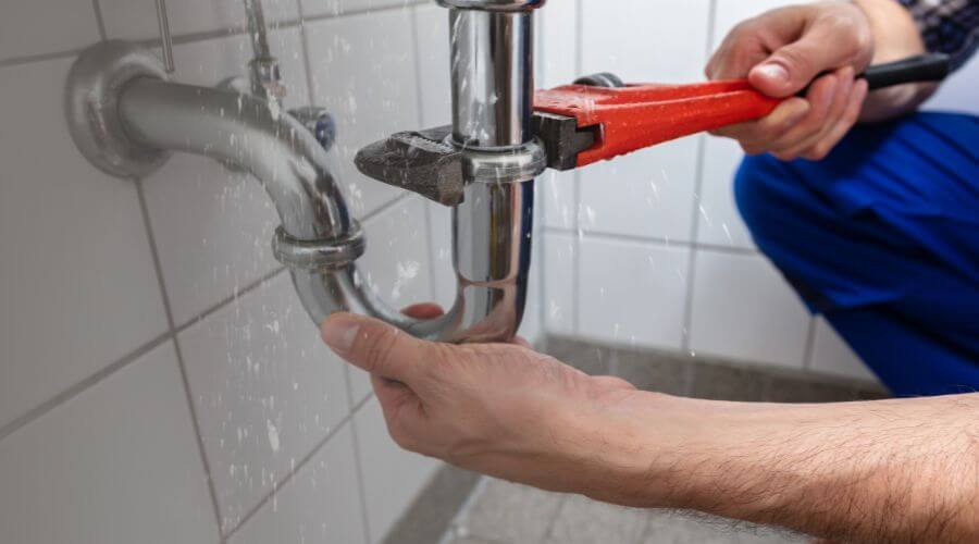 Professional bathroom faucet installation in D Lo, MS